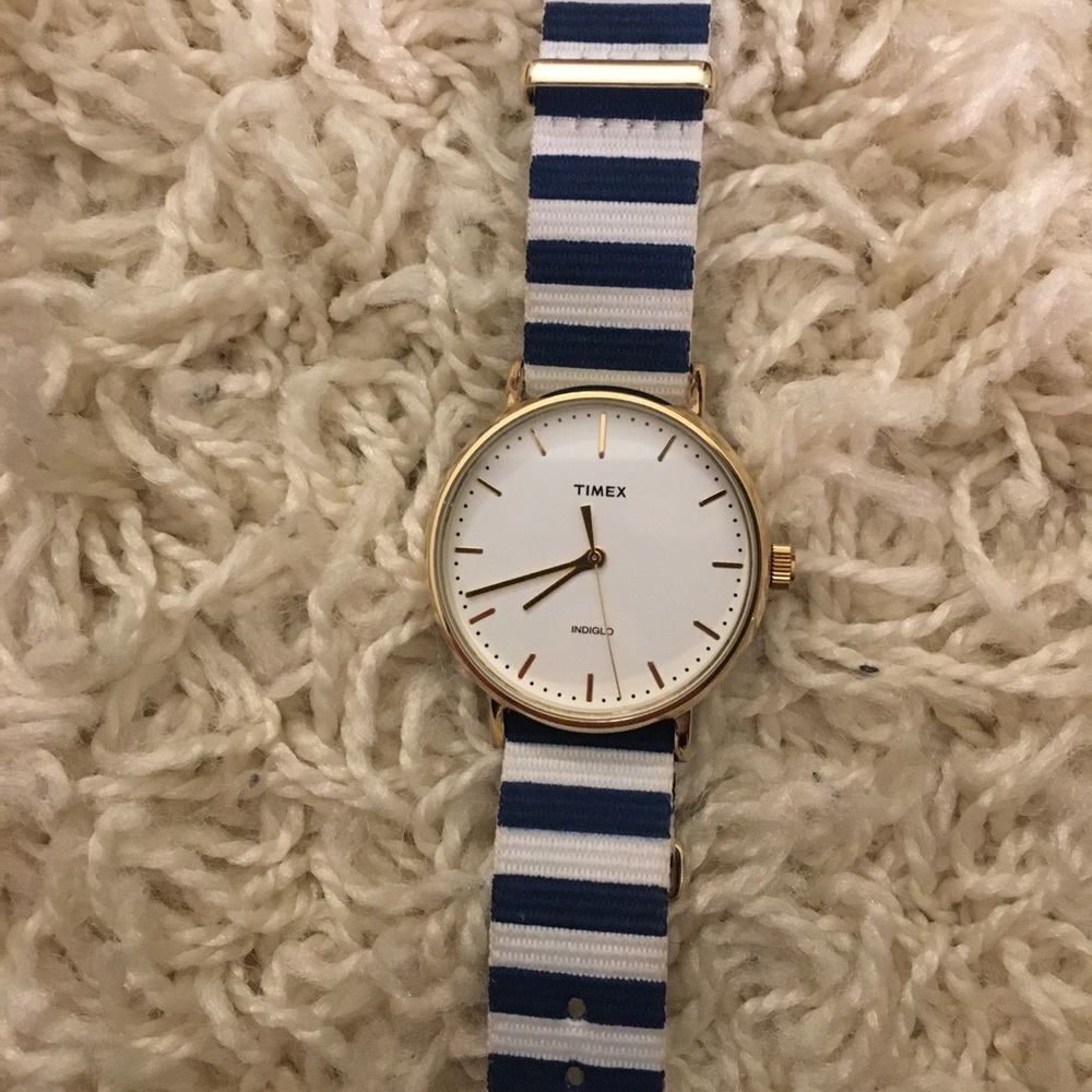 Timed Watch with detachable band NWOT